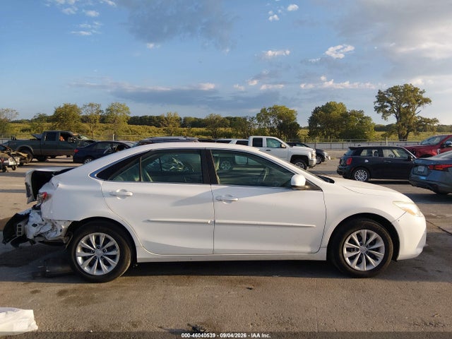 2016 Toyota Camry Le მანქანა იყიდება აუქციონზე, vin: 4T4BF1FK4GR581853, აუქციონის ნომერი: 46040539