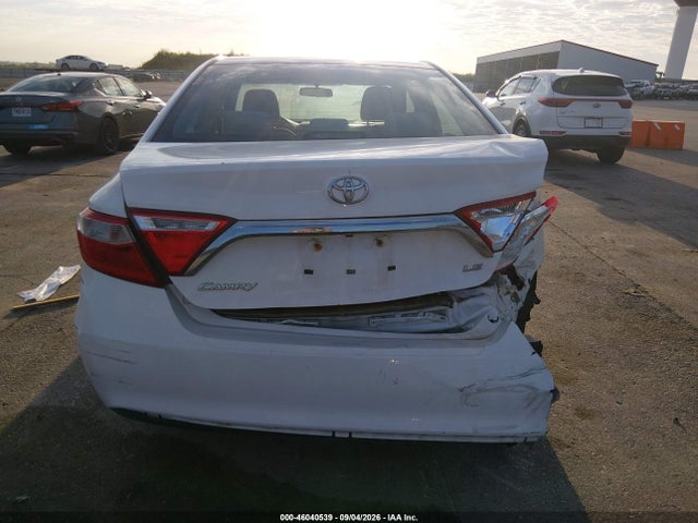 2016 Toyota Camry Le მანქანა იყიდება აუქციონზე, vin: 4T4BF1FK4GR581853, აუქციონის ნომერი: 46040539