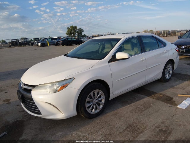 2016 Toyota Camry Le მანქანა იყიდება აუქციონზე, vin: 4T4BF1FK4GR581853, აუქციონის ნომერი: 46040539