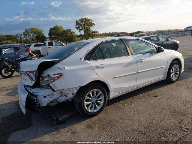2016 Toyota Camry Le მანქანა იყიდება აუქციონზე, vin: 4T4BF1FK4GR581853, აუქციონის ნომერი: 46040539