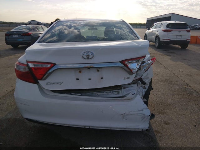 2016 Toyota Camry Le მანქანა იყიდება აუქციონზე, vin: 4T4BF1FK4GR581853, აუქციონის ნომერი: 46040539