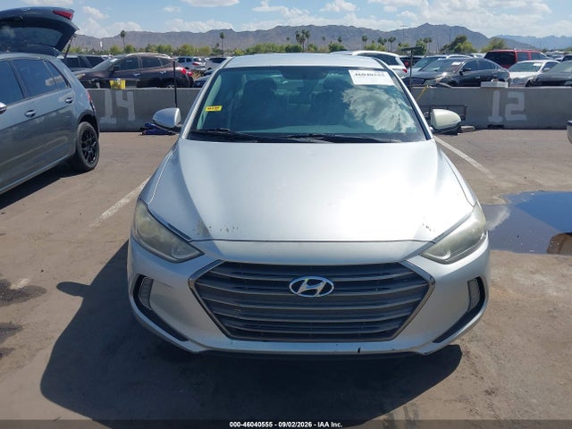 5NPD84LFXHH027366 Hyundai Elantra Limited