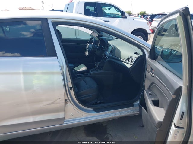 5NPD84LFXHH027366 Hyundai Elantra Limited