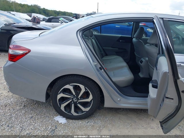 Продажа на аукционе авто 2017 Honda Accord Ex-l, vin: 1HGCR2F82HA251637, номер лота: 46040637