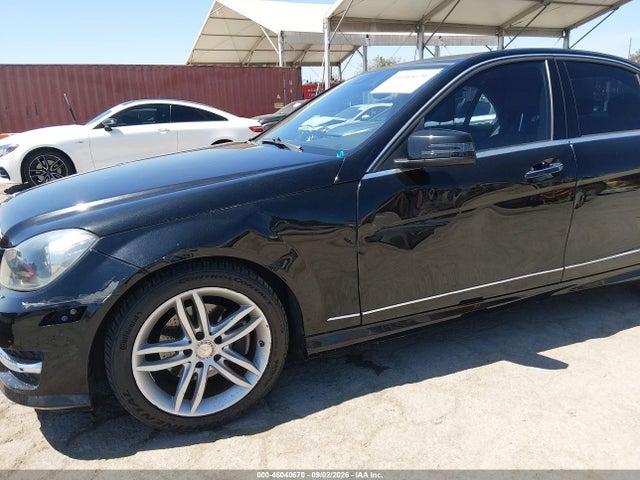 Aukcja sprzedaży 2013 Mercedes-benz C 250 Sport, vin: WDDGF4HBXDR291768, numer aukcji: 46040670