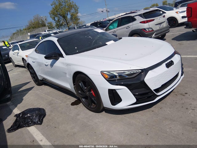 46040758 :رقم المزاد ، WAUCJBFW0P7000838 vin ، 2023 Audi E-tron Gt Premium Plus Quattro مزاد بيع