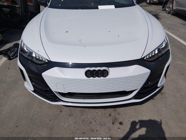 46040758 :رقم المزاد ، WAUCJBFW0P7000838 vin ، 2023 Audi E-tron Gt Premium Plus Quattro مزاد بيع