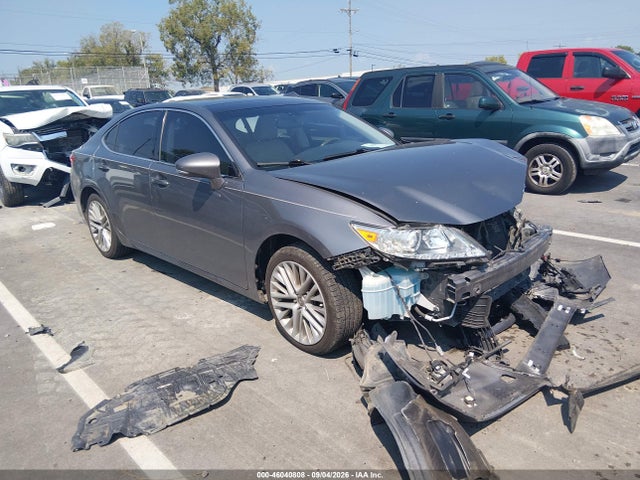 46040808 :رقم المزاد ، JTHBK1GG6D2044122 vin ، 2013 Lexus Es 350 مزاد بيع