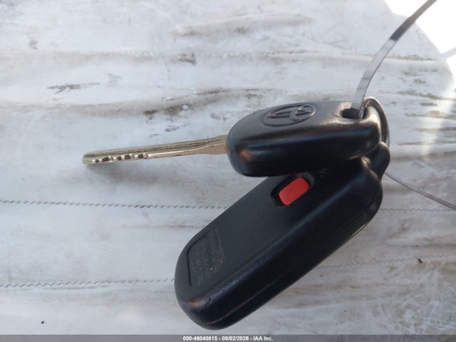 46040815 :رقم المزاد ، 4T1BF28K6YU947147 vin ، 2000 Toyota Camry Xle V6 مزاد بيع