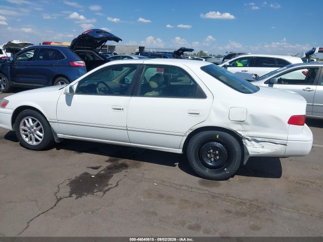 46040815 :رقم المزاد ، 4T1BF28K6YU947147 vin ، 2000 Toyota Camry Xle V6 مزاد بيع
