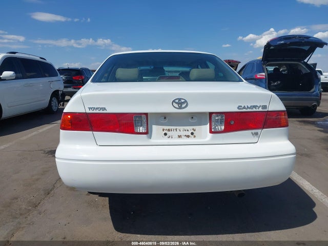 46040815 :رقم المزاد ، 4T1BF28K6YU947147 vin ، 2000 Toyota Camry Xle V6 مزاد بيع