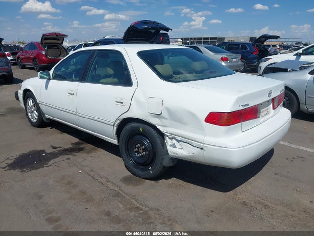 46040815 :رقم المزاد ، 4T1BF28K6YU947147 vin ، 2000 Toyota Camry Xle V6 مزاد بيع