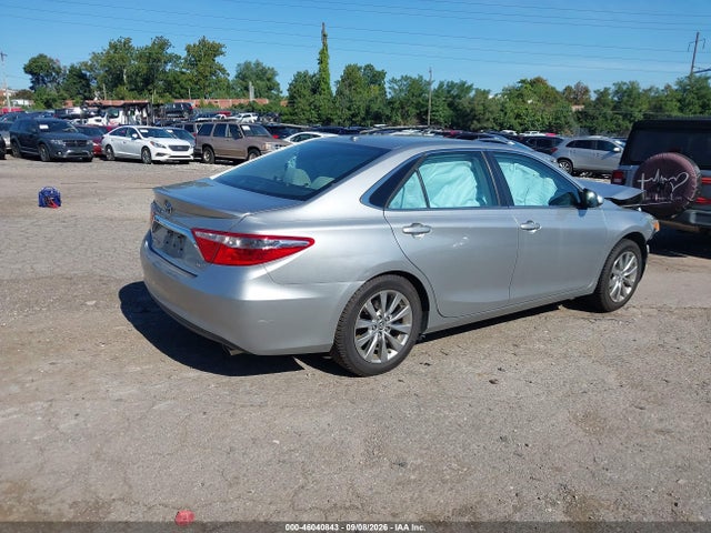 Toyota CAMRY XLE 2015 4T1BF1FKXFU988648 Image 4