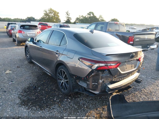 46040865 :رقم المزاد ، 4T1G11AK3MU570179 vin ، 2021 Toyota Camry Se مزاد بيع