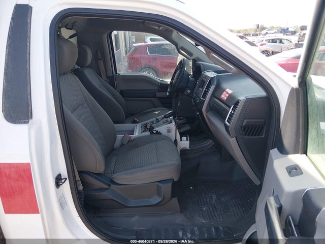 46040871 :رقم المزاد ، 1FDUF4GT8HEE59021 vin ، 2017 Ford F-450 Chassis Xlt مزاد بيع