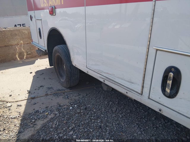 46040871 :رقم المزاد ، 1FDUF4GT8HEE59021 vin ، 2017 Ford F-450 Chassis Xlt مزاد بيع