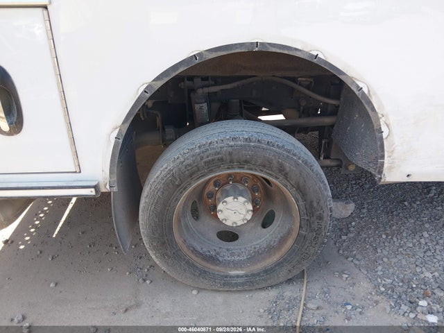 46040871 :رقم المزاد ، 1FDUF4GT8HEE59021 vin ، 2017 Ford F-450 Chassis Xlt مزاد بيع