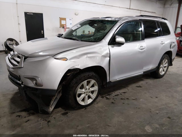 46040884 :رقم المزاد ، 5TDBK3EHXDS243403 vin ، 2013 Toyota Highlander Se V6 مزاد بيع