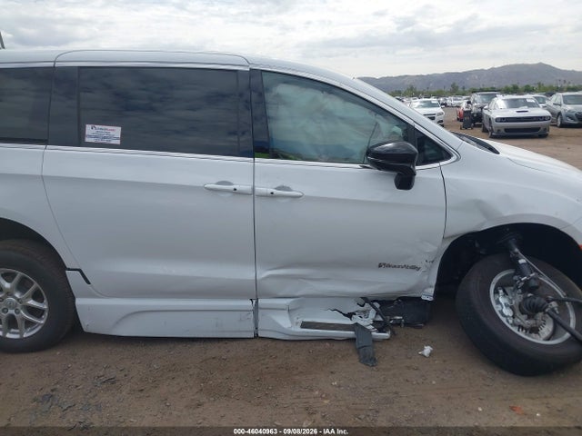 Chrysler Pacifica Select 2025 2C4RC1BG0SR579742 Image 12