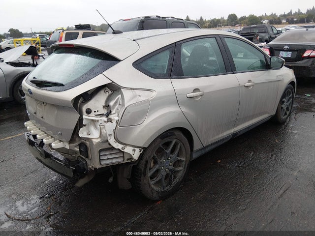 Ford FOCUS SE 2016 1FADP3K26GL392235 Image 4