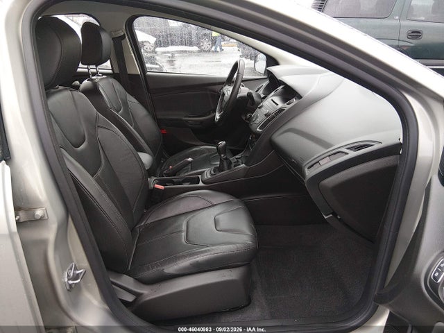 Ford FOCUS SE 2016 1FADP3K26GL392235 Image 5