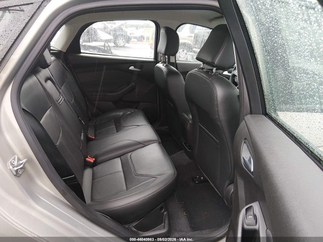 Ford FOCUS SE 2016 1FADP3K26GL392235 Image 8