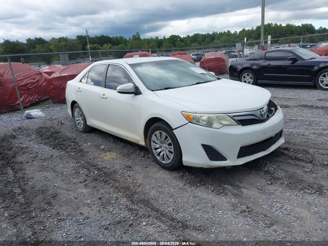 46040988 :رقم المزاد ، 4T4BF1FKXCR195741 vin ، 2012 Toyota Camry Le مزاد بيع