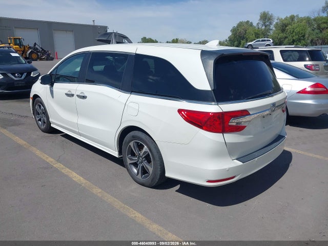 Honda Odyssey Touring 2018 5FNRL6H88JB007048 Image 3