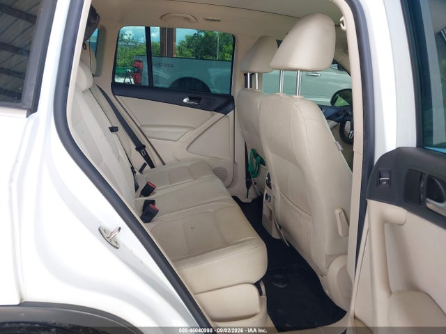 Продажа на аукционе авто 2016 Volkswagen Tiguan Se, vin: WVGAV7AX6GW558979, номер лота: 46040998