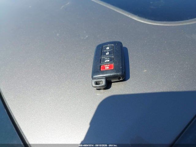 Продажа на аукционе авто 2017 Toyota Corolla Se, vin: 2T1BURHE2HC767271, номер лота: 46041014