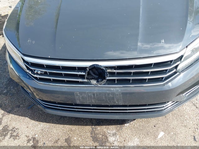 Продаж на аукціоні авто 2017 Volkswagen Passat 1.8t R-line, vin: 1VWDT7A39HC041986, номер лоту: 46041018