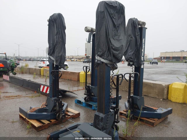 46041113 :رقم المزاد ، 807000000044730 vin ، 2000 4 Mobile Column Hoists Other مزاد بيع