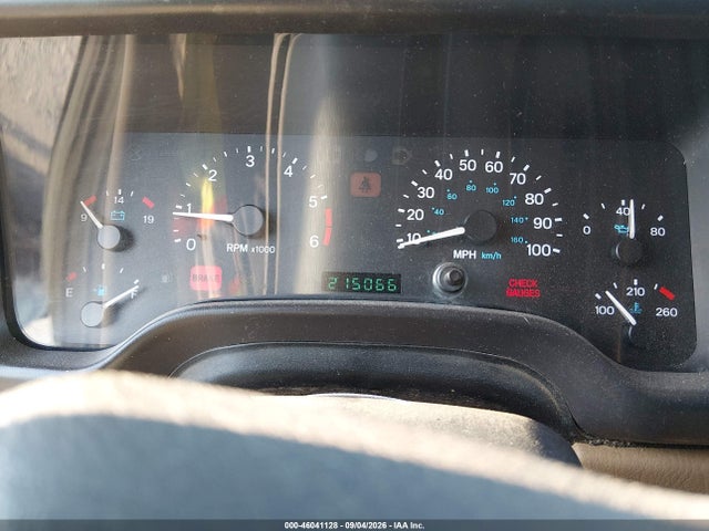 2000 Jeep Wrangler Sahara მანქანა იყიდება აუქციონზე, vin: 1J4FA59S2YP745760, აუქციონის ნომერი: 46041128