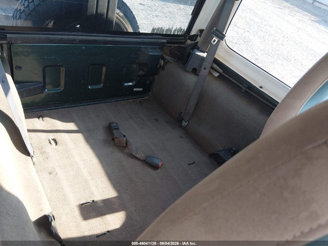 2000 Jeep Wrangler Sahara მანქანა იყიდება აუქციონზე, vin: 1J4FA59S2YP745760, აუქციონის ნომერი: 46041128