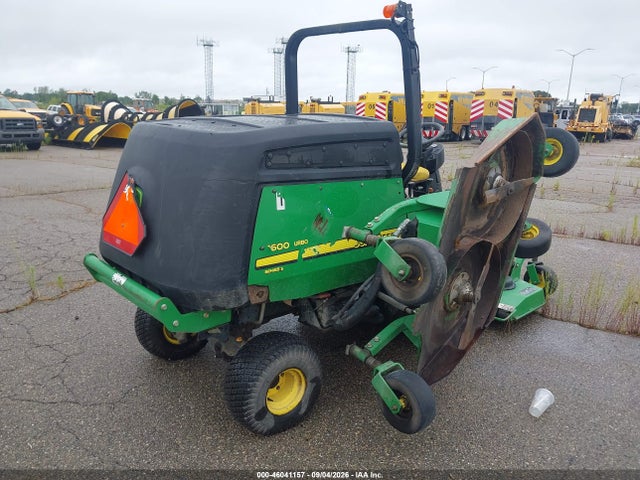 46041157 :رقم المزاد ، TC1600T070096 vin ، 2000 John Deere Mower Other مزاد بيع
