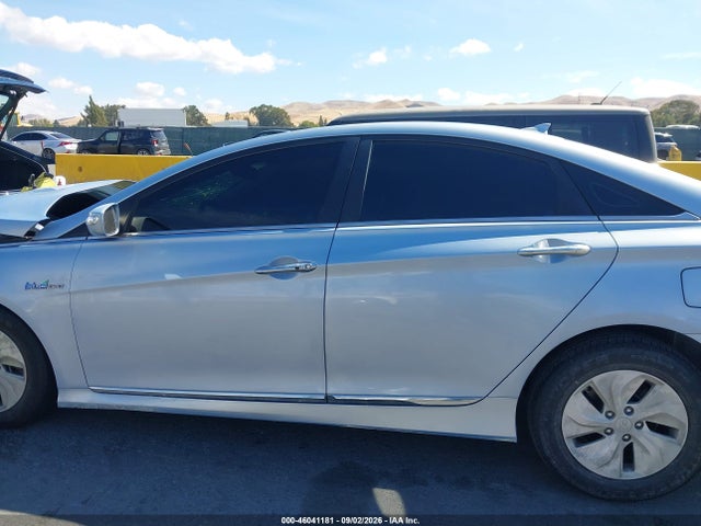 Hyundai SONATA HYBRID 2015 KMHEC4A44FA135244 Image 14