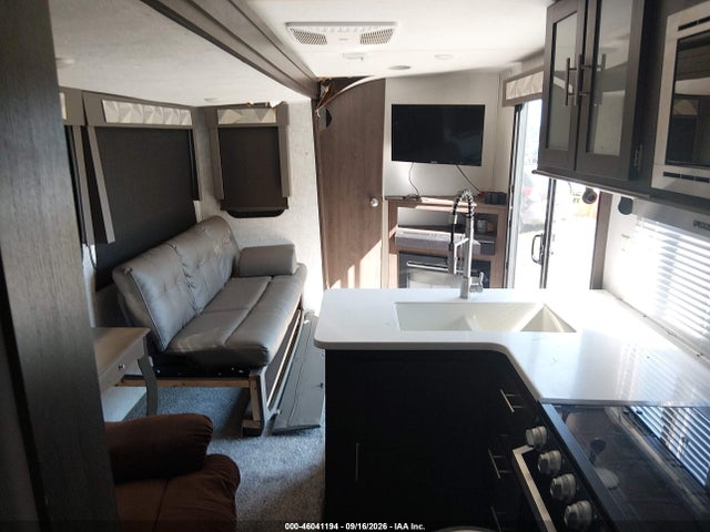 2019 Forest River Wildwood 36 მანქანა იყიდება აუქციონზე, vin: 4X4TWDM21K8806054, აუქციონის ნომერი: 46041194