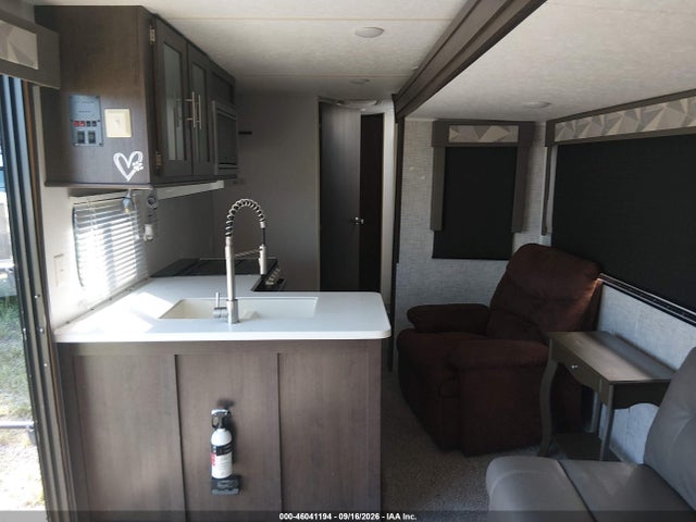 2019 Forest River Wildwood 36 მანქანა იყიდება აუქციონზე, vin: 4X4TWDM21K8806054, აუქციონის ნომერი: 46041194