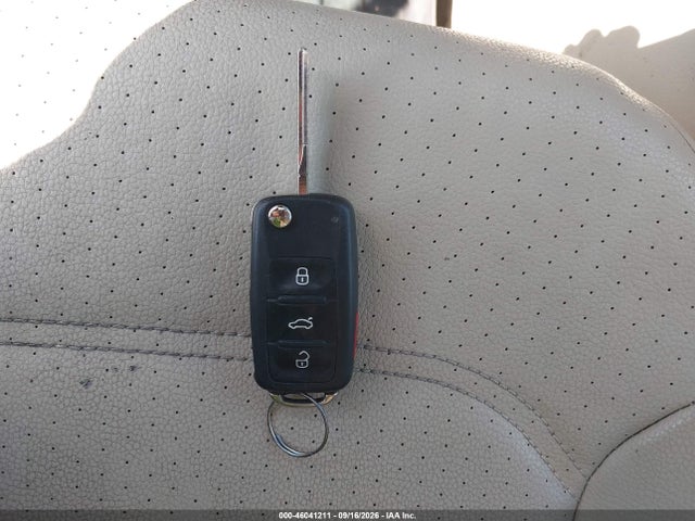 46041211 :رقم المزاد ، 1VWBN7A34DC061039 vin ، 2013 Volkswagen Passat 2.0l Tdi Se مزاد بيع