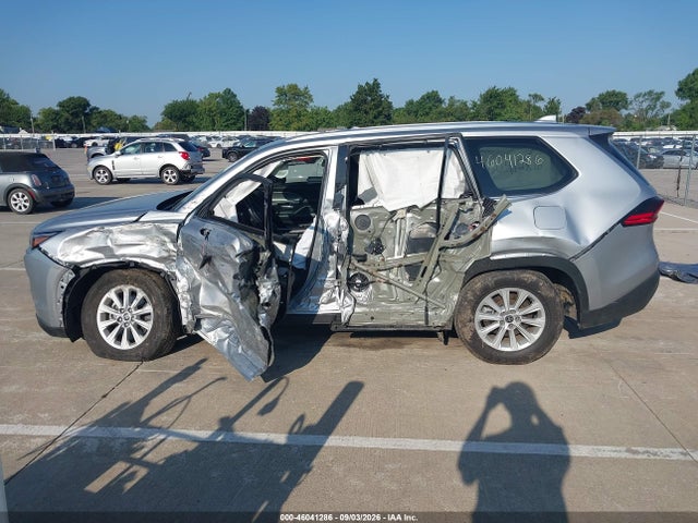Продажа на аукционе авто 2025 Toyota Grand Highlander Xle, vin: 5TDAAAA5XSS022928, номер лота: 46041286