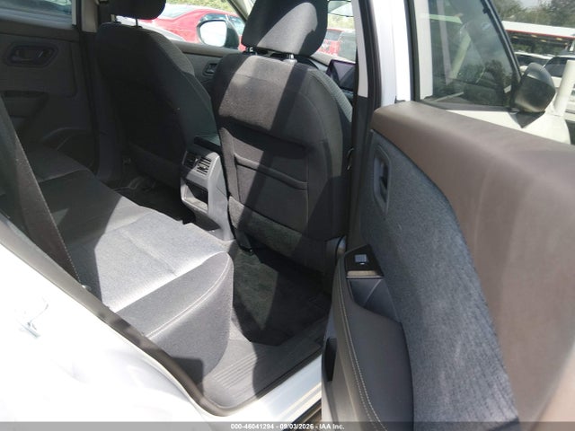 5N1BT3AA3NC701545 Nissan Rogue S Fwd