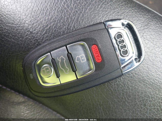 2014 Audi A4 2.0t Premium მანქანა იყიდება აუქციონზე, vin: WAUEFAFL5EN019968, აუქციონის ნომერი: 46041309