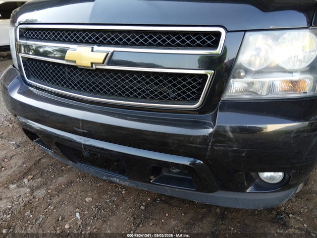 46041341 :رقم المزاد ، 1GNSKJE70ER101886 vin ، 2014 Chevrolet Suburban 1500 Lt مزاد بيع