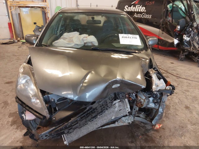 Продажа на аукционе авто 2013 Honda Fit, vin: JHMGE8H33DC080037, номер лота: 46041350