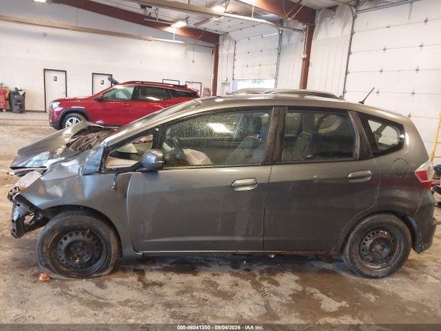 Продажа на аукционе авто 2013 Honda Fit, vin: JHMGE8H33DC080037, номер лота: 46041350