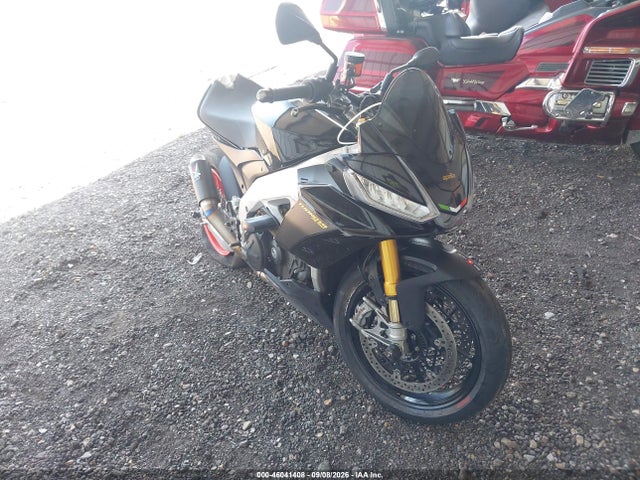46041408 :رقم المزاد ، ZD4KZUB06NS000653 vin ، 2022 Aprilia Tuono V4 1100 Factory مزاد بيع