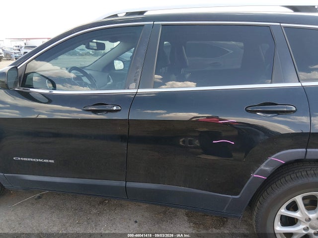 2018 Jeep Cherokee Latitude Plus Fwd მანქანა იყიდება აუქციონზე, vin: 1C4PJLLB4JD560933, აუქციონის ნომერი: 46041418