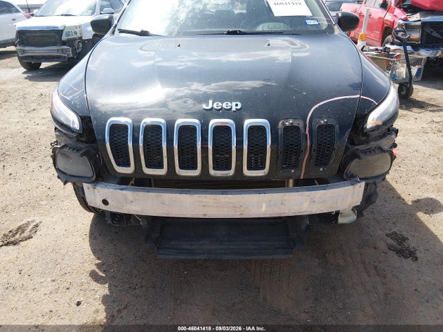2018 Jeep Cherokee Latitude Plus Fwd მანქანა იყიდება აუქციონზე, vin: 1C4PJLLB4JD560933, აუქციონის ნომერი: 46041418