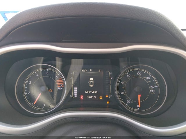 2018 Jeep Cherokee Latitude Plus Fwd მანქანა იყიდება აუქციონზე, vin: 1C4PJLLB4JD560933, აუქციონის ნომერი: 46041418