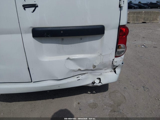 46041453 :رقم المزاد ، 3N6CM0KN4FK698881 vin ، 2015 Nissan Nv200 Sv مزاد بيع